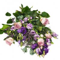Begravningsbukett Floristens val lila